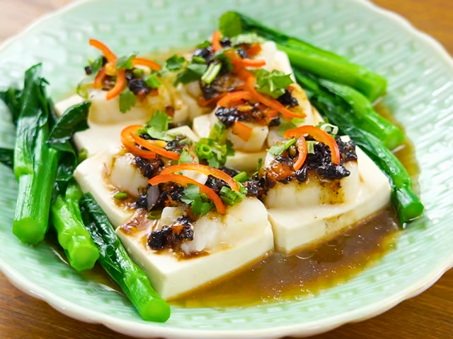 Château Gilbert & Gaillard Le Blanc 2020 (Vermentino Grenache Blanc) 配豉汁帶子蒸豆腐